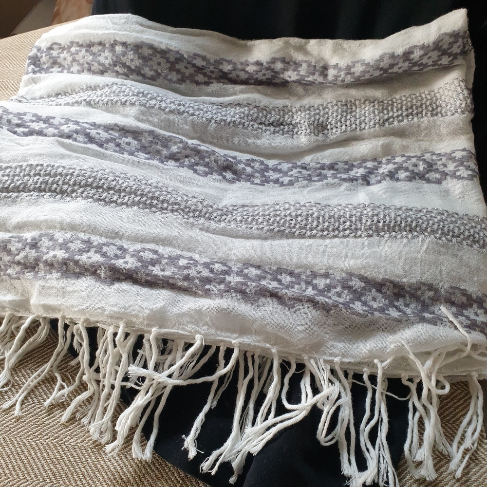 Infinity Loop Scarf or Shawl in Cotton - Picture 3 of 10